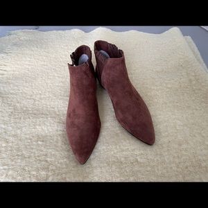 SOLE SOCIETY WOMEN’S SUEDE POINTED TOE  BOOT Sz7.5